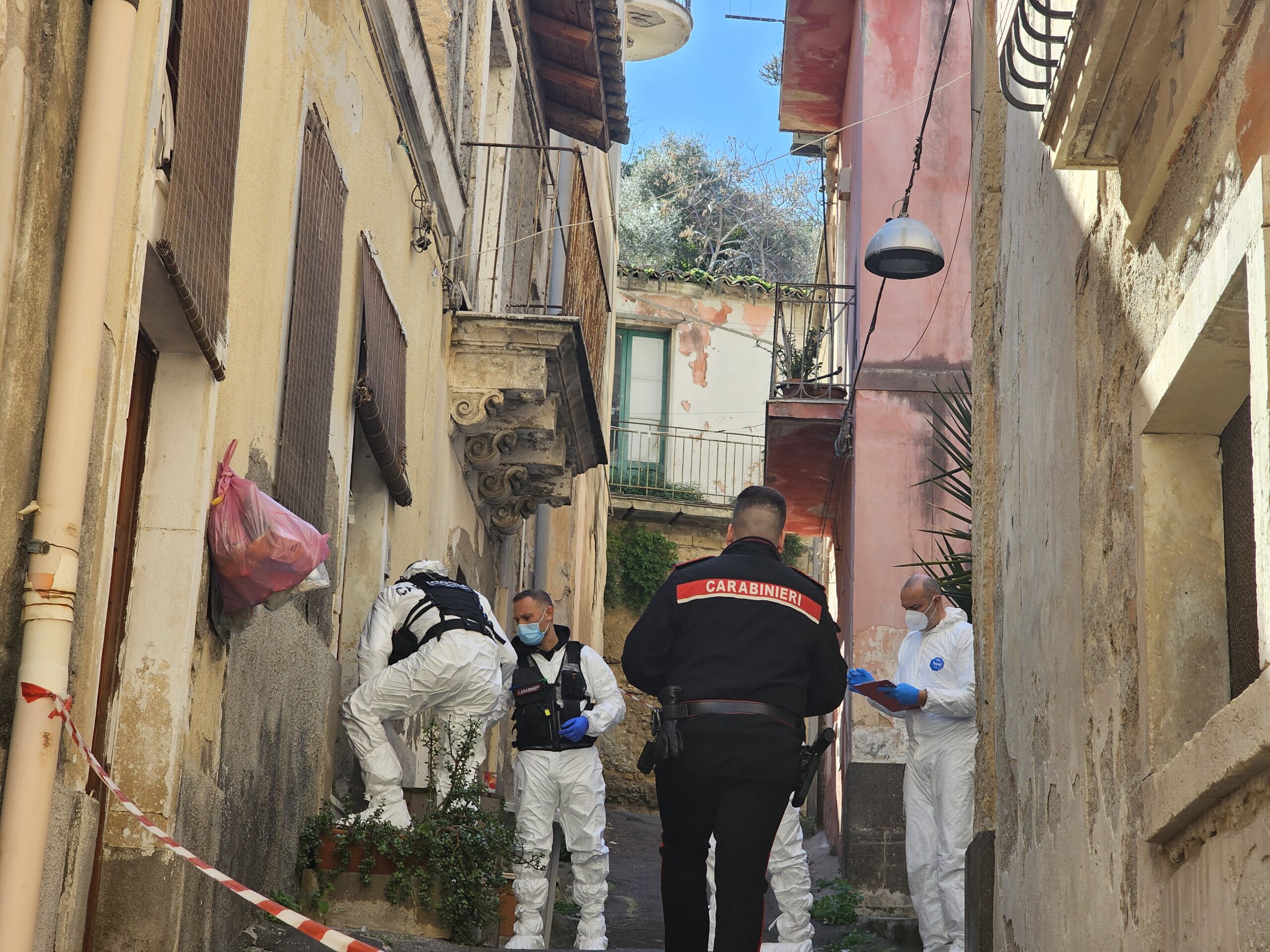 Lentini Ucciso A Colpi Di Pistola In Faccia L Uomo Ha Aperto La Porta