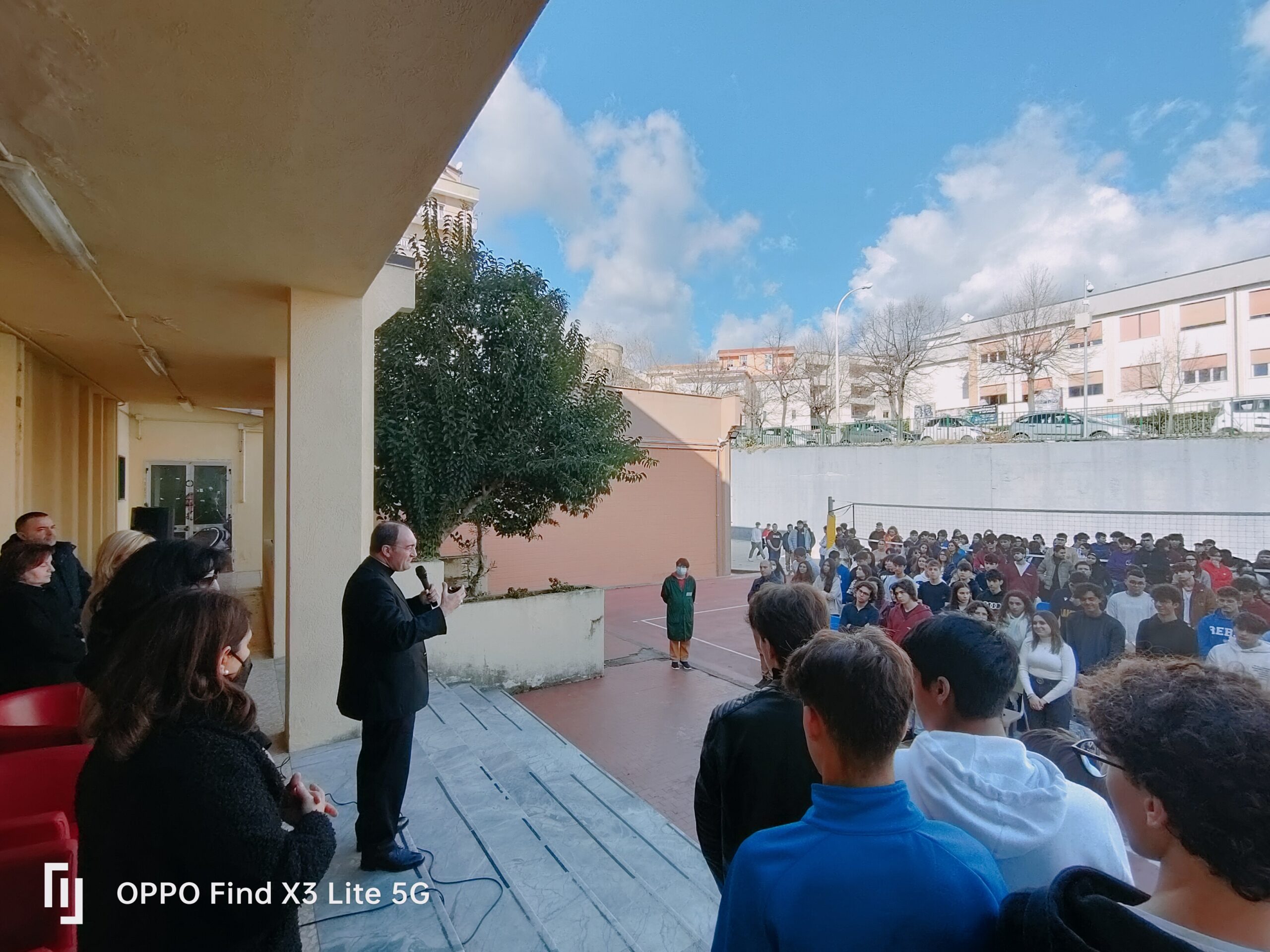 Lamezia Terme, l'arcivescovo incontra gli studenti del Liceo Scientifico "Galileo Galilei